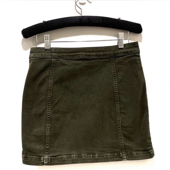 *EUC* Free People / Little Daisies Tortoise Button Down Denim Skirt / Green / 10 - Picture 7 of 10